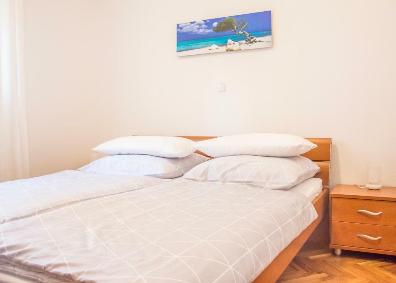 Relax Inn Podstrana Luaran gambar